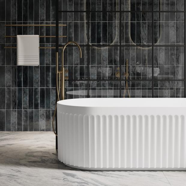 Laurel Freestanding Bath