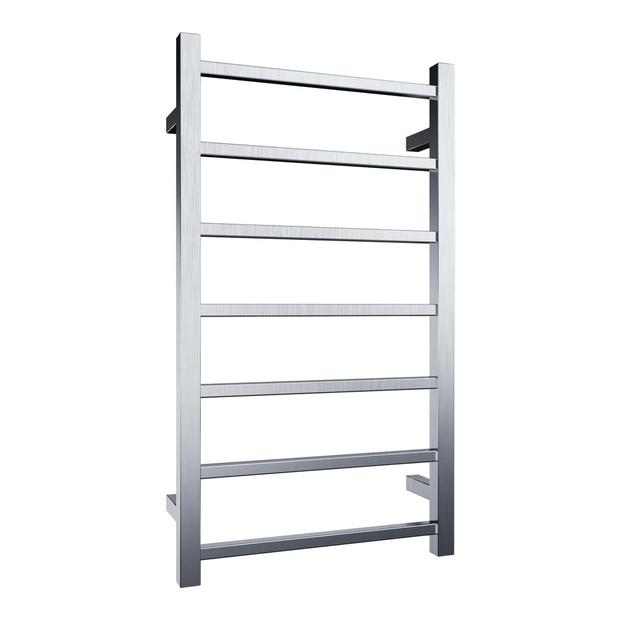 Quadro 7-Bar Heated Towel Rail (800x450)